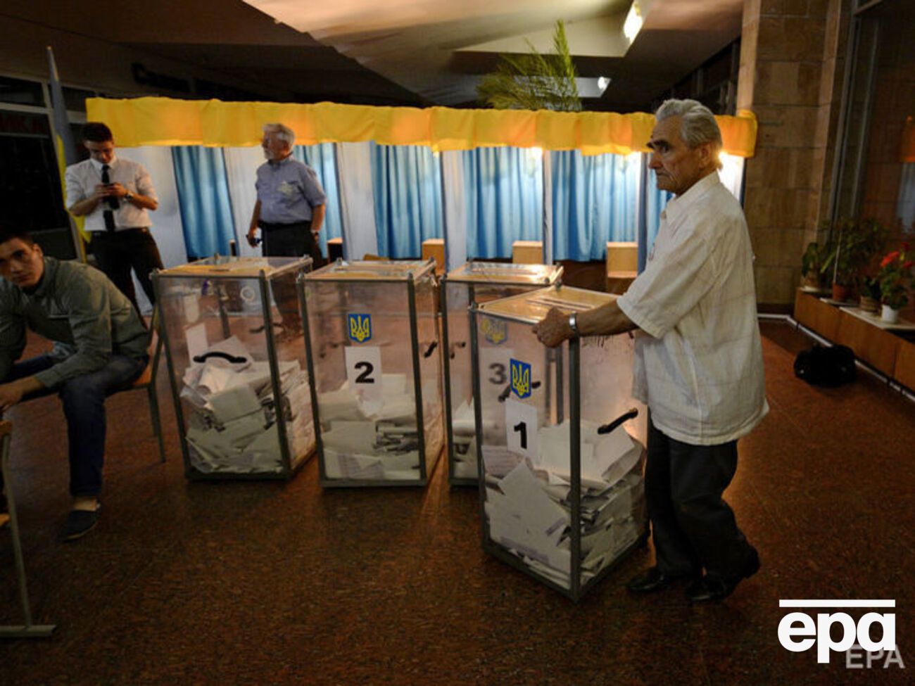 Парламентские выборы пройдут в следующем году