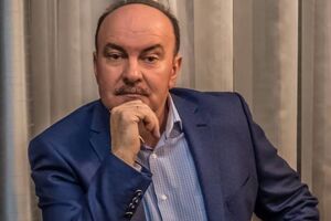 Президент предложил увеличить минимальную зарплату. Странное желание, ведь премьер заявил, что у правительства нет такой возможности