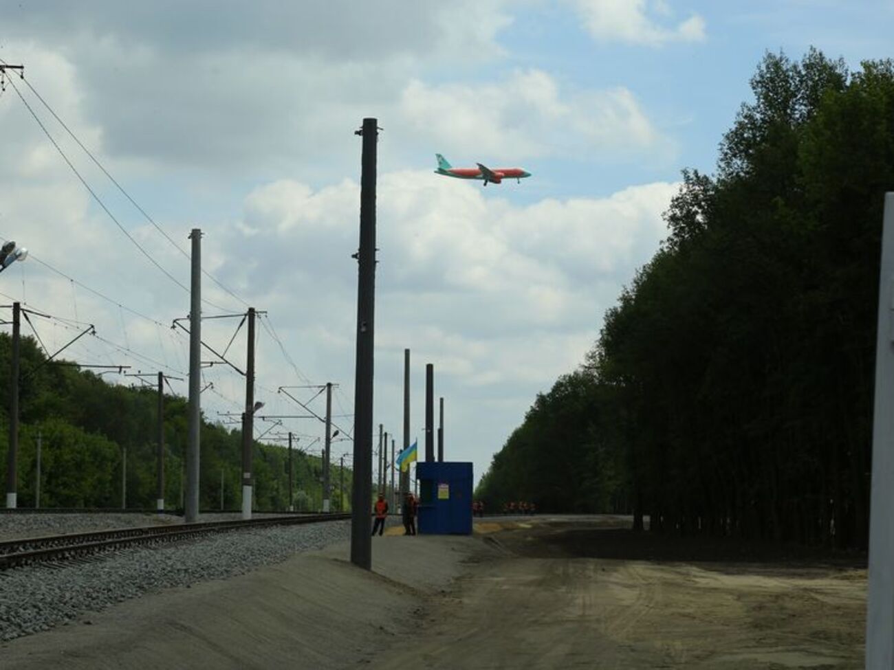 Будівництво лінії планують завершити до 1 грудня