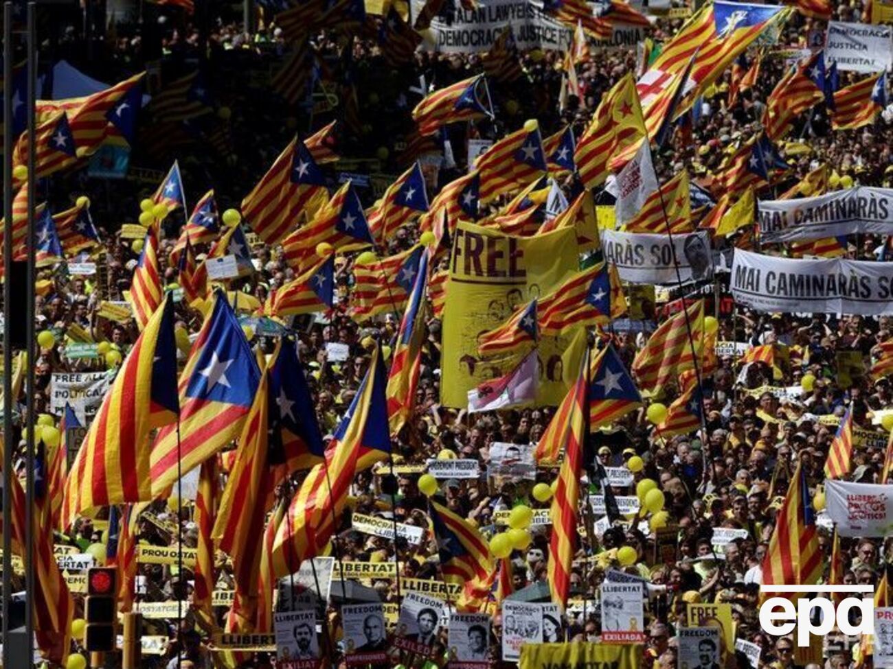 Фальшиві новини про каталонську кризу поширювали через сервери, розташовані на території Росії