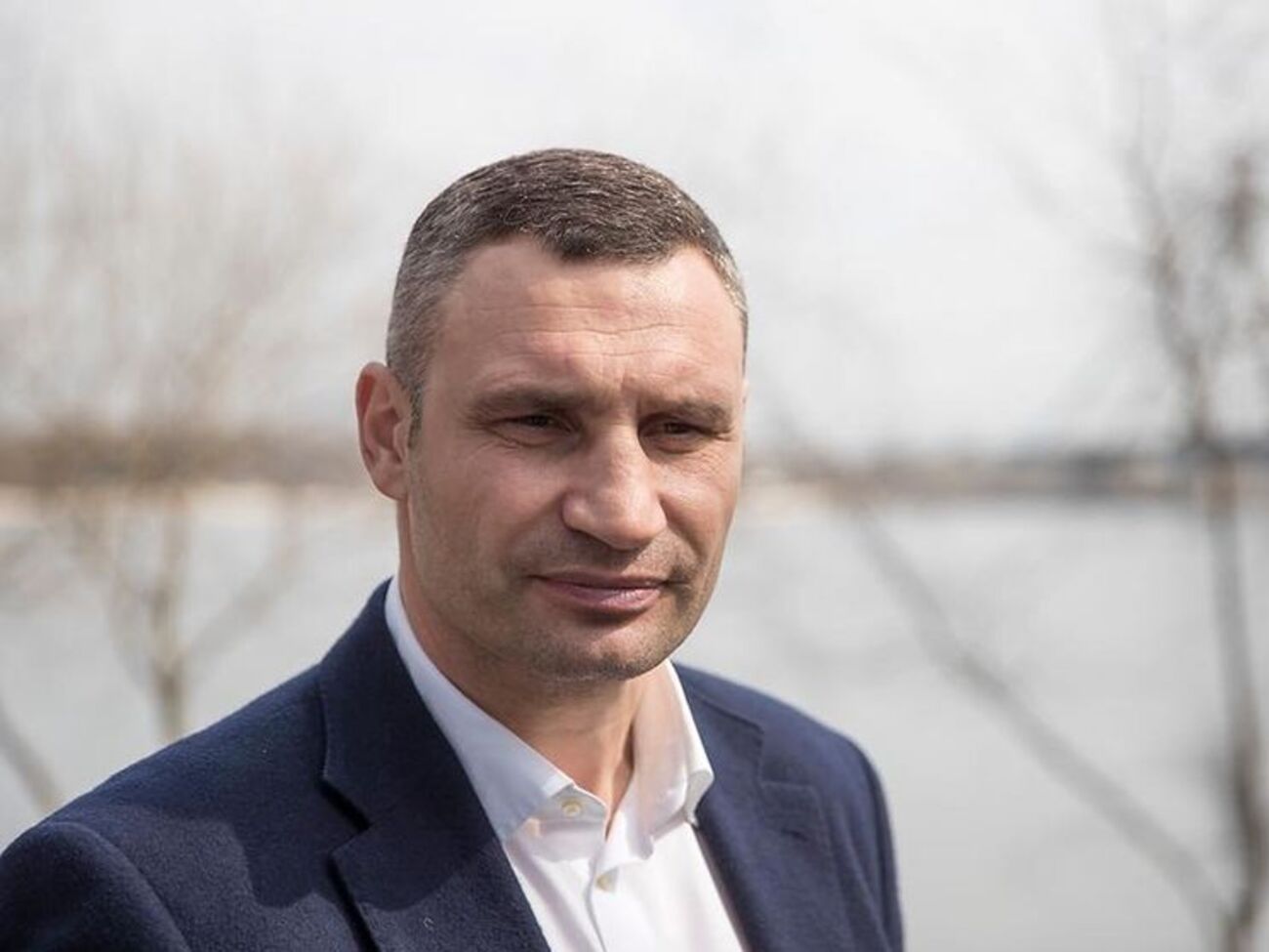 Кличко:&nbsp;Была "сенсация", что болельщики массово сдают билеты, потому что нет жилья или оно дорогое, и никто не летит