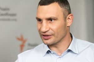 Кличко: Велика кількість водіїв виїхала до Польщі. Чому? Зарплата водія в Польщі – приблизно €1 тис. У нас – майже втричі менша