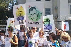 Активісти стверджують, що Кремль має звільнити Сенцова