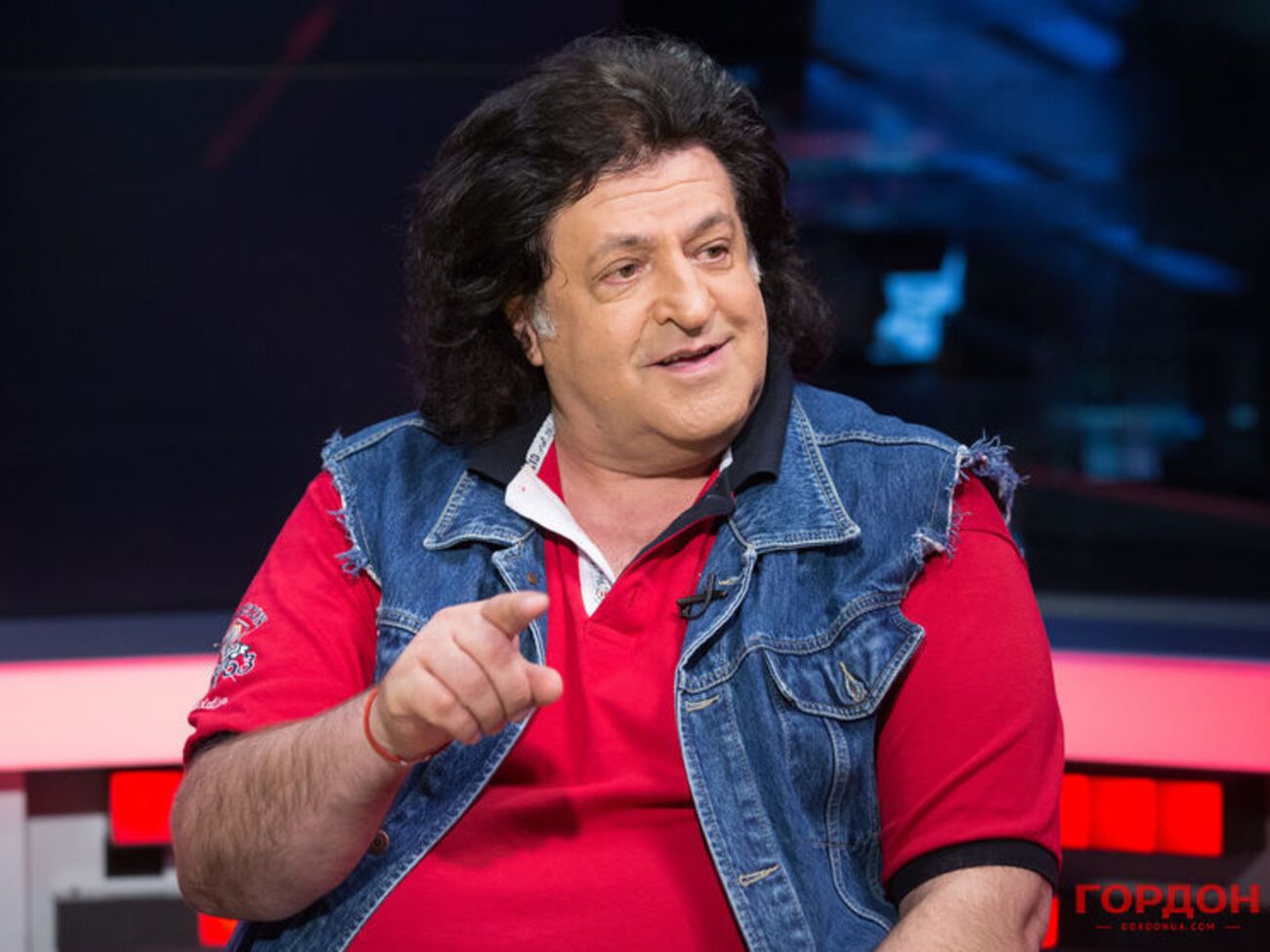 Бобул:&nbsp;Народ стал очень бедный. Это я чувствую по себе. Артист&nbsp;&ndash; как барометр. Что людям нужно? Хлеба и зрелищ! Что сегодня мы имеем? Ни того, ни другого!