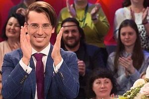 Галкін: Я з панянкою на вечірці в школі, присвяченій балам ХІХ століття