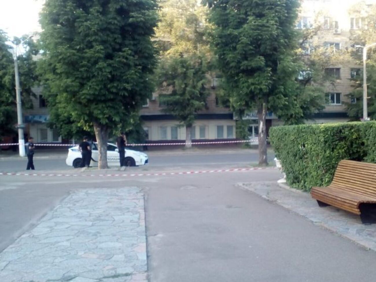 В офісі організації виявили дві гранати і вогнепальну зброю