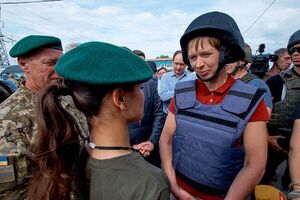 Кальюлайд поспілкувалася з військовими та жителями Донбасу