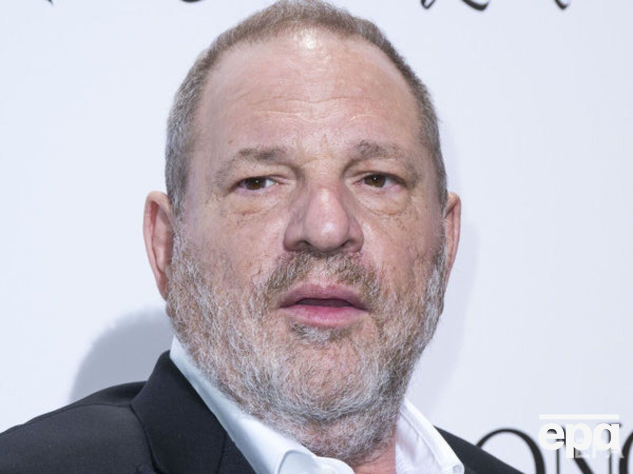 По данным СМИ, Вайнштейн сдастся полиции