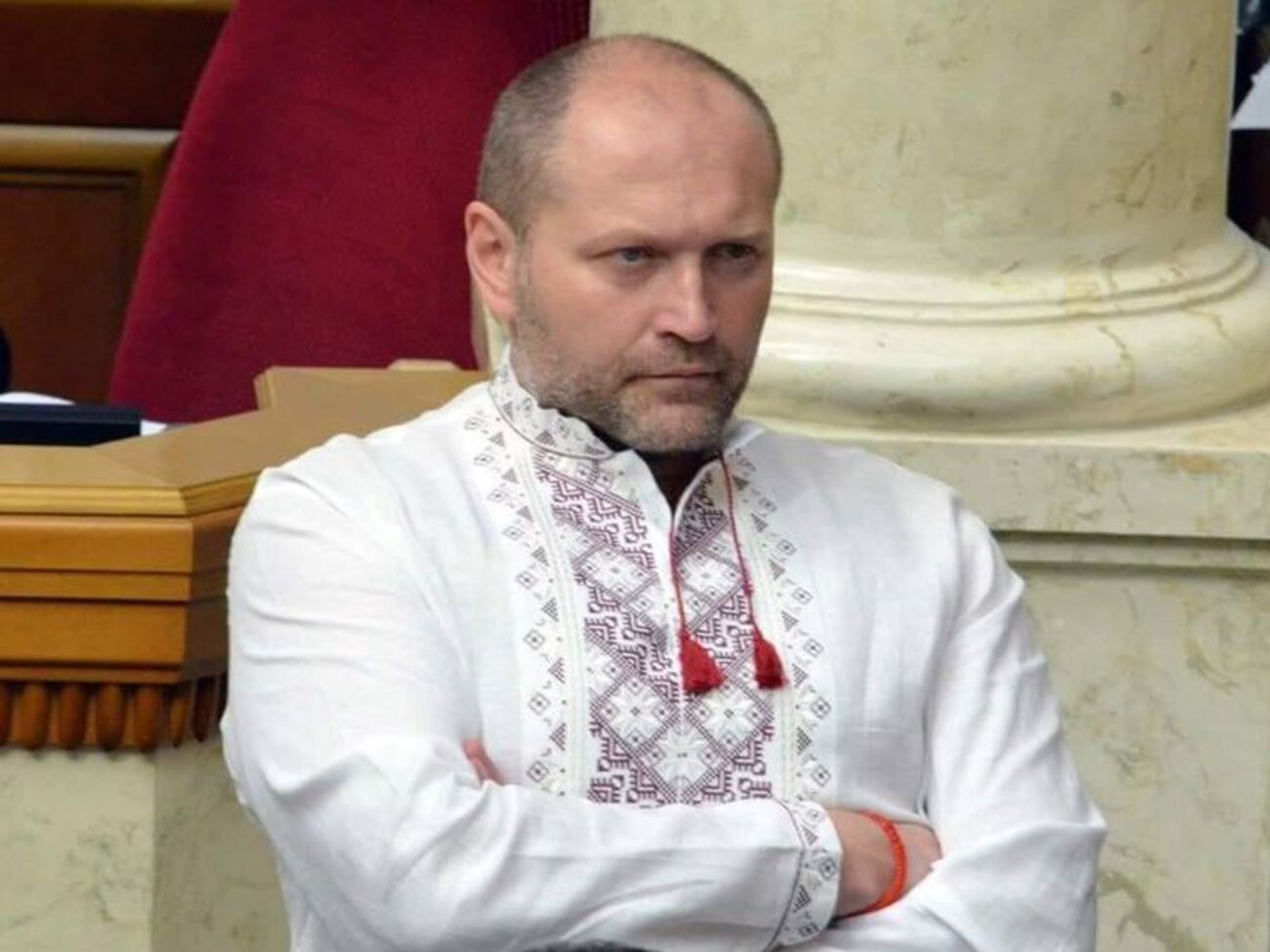 Торгашів, мінял і рішал обрали ви. Ті, хто віддав за них свої голоси, хто не пішов на вибори, хто продав свій голос, а тепер ниє, що жити важко