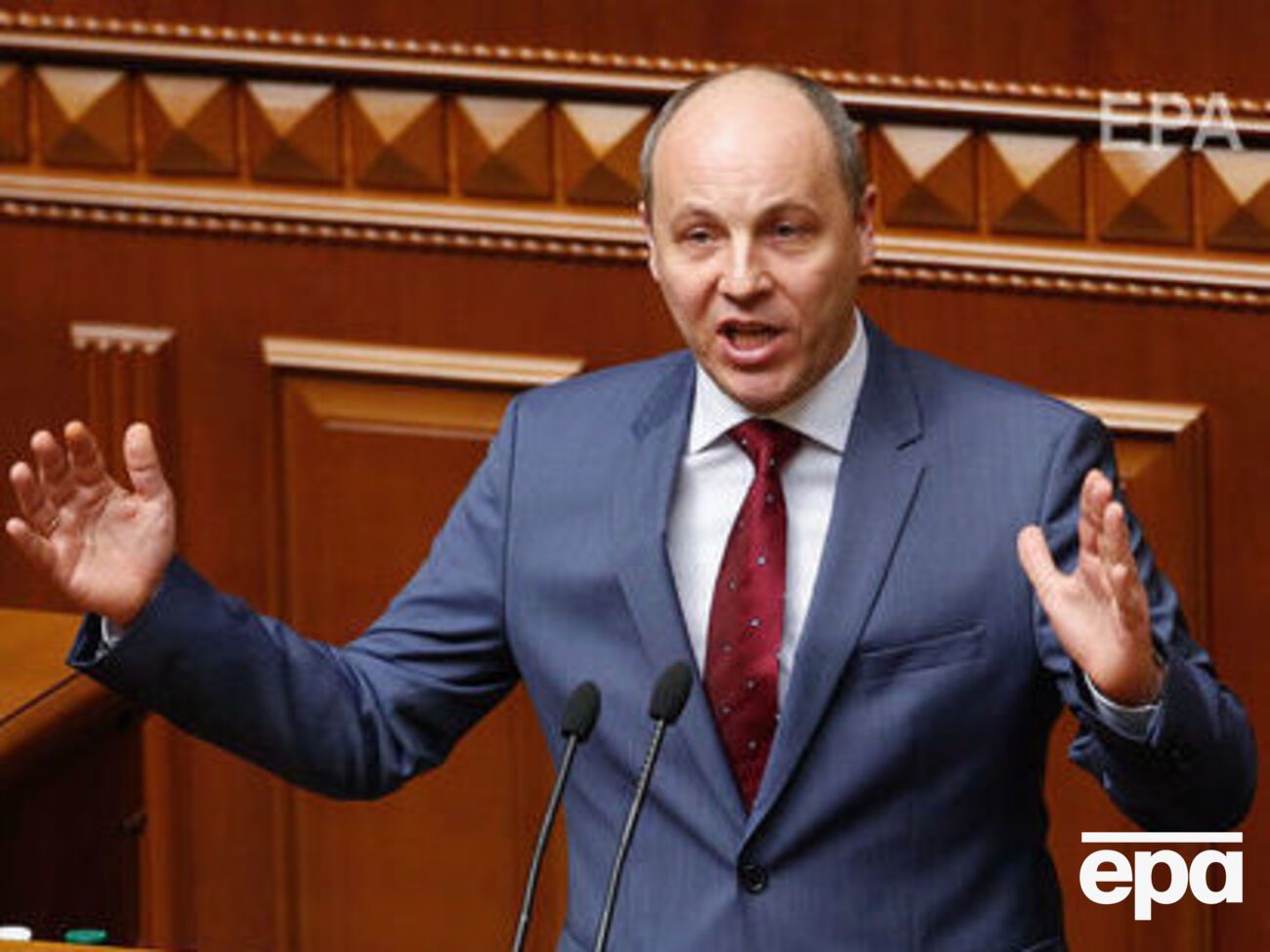 Парубій нагадав, що до Верховної Ради надійшло два подання від генерального прокурора