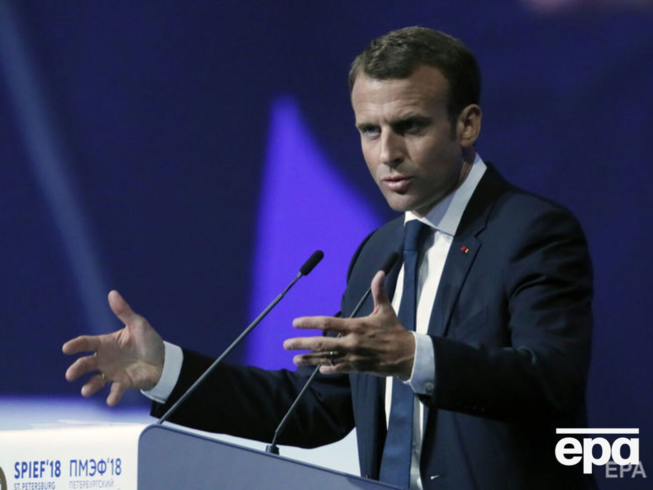 Макрон 24&ndash;25 травня відвідав Санкт-Петербург