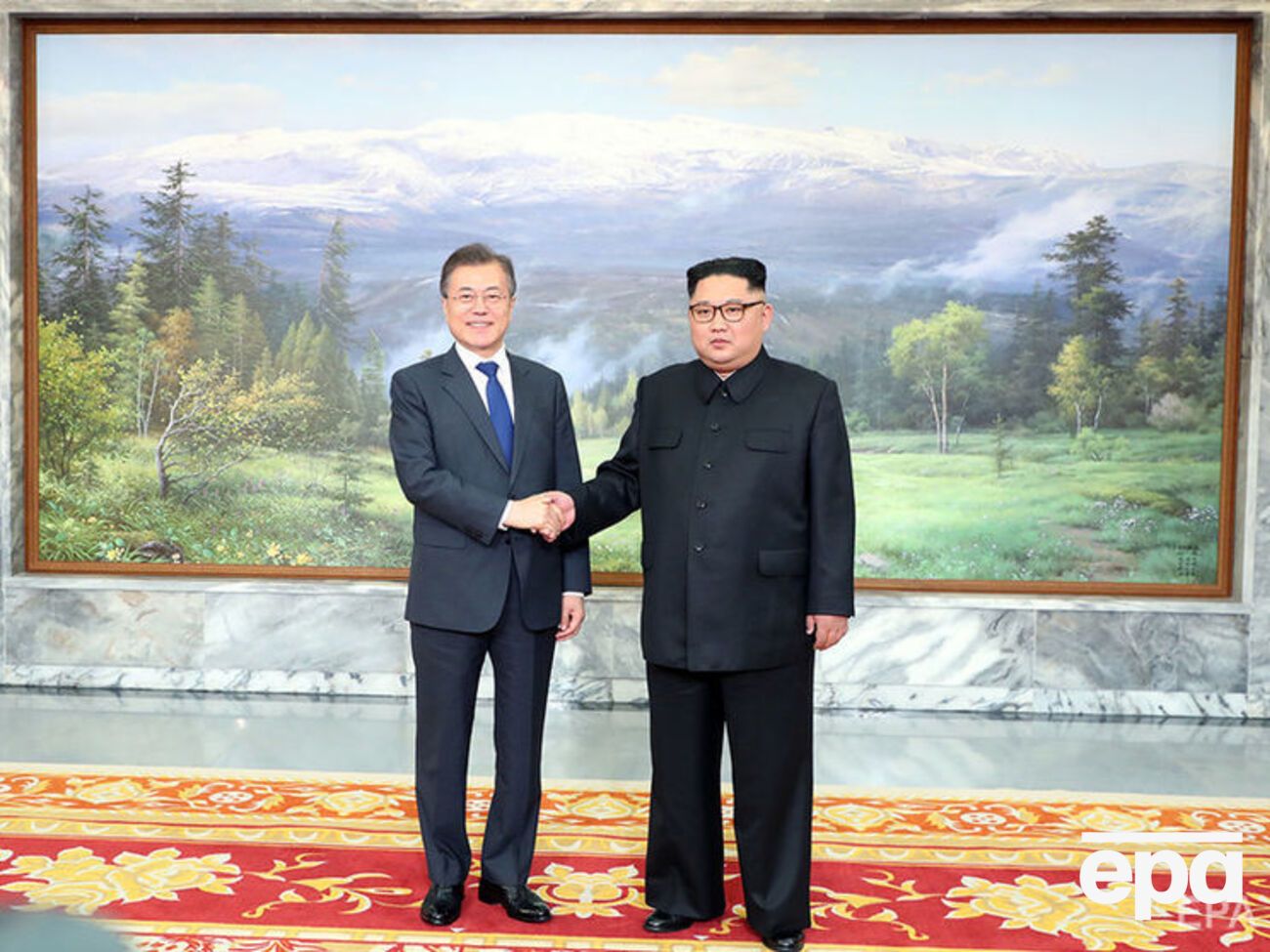 Лідери Південної Кореї і КНДР зустрілися