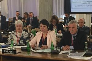 Фріз брала участь у засіданні Парламентської асамблеї НАТО