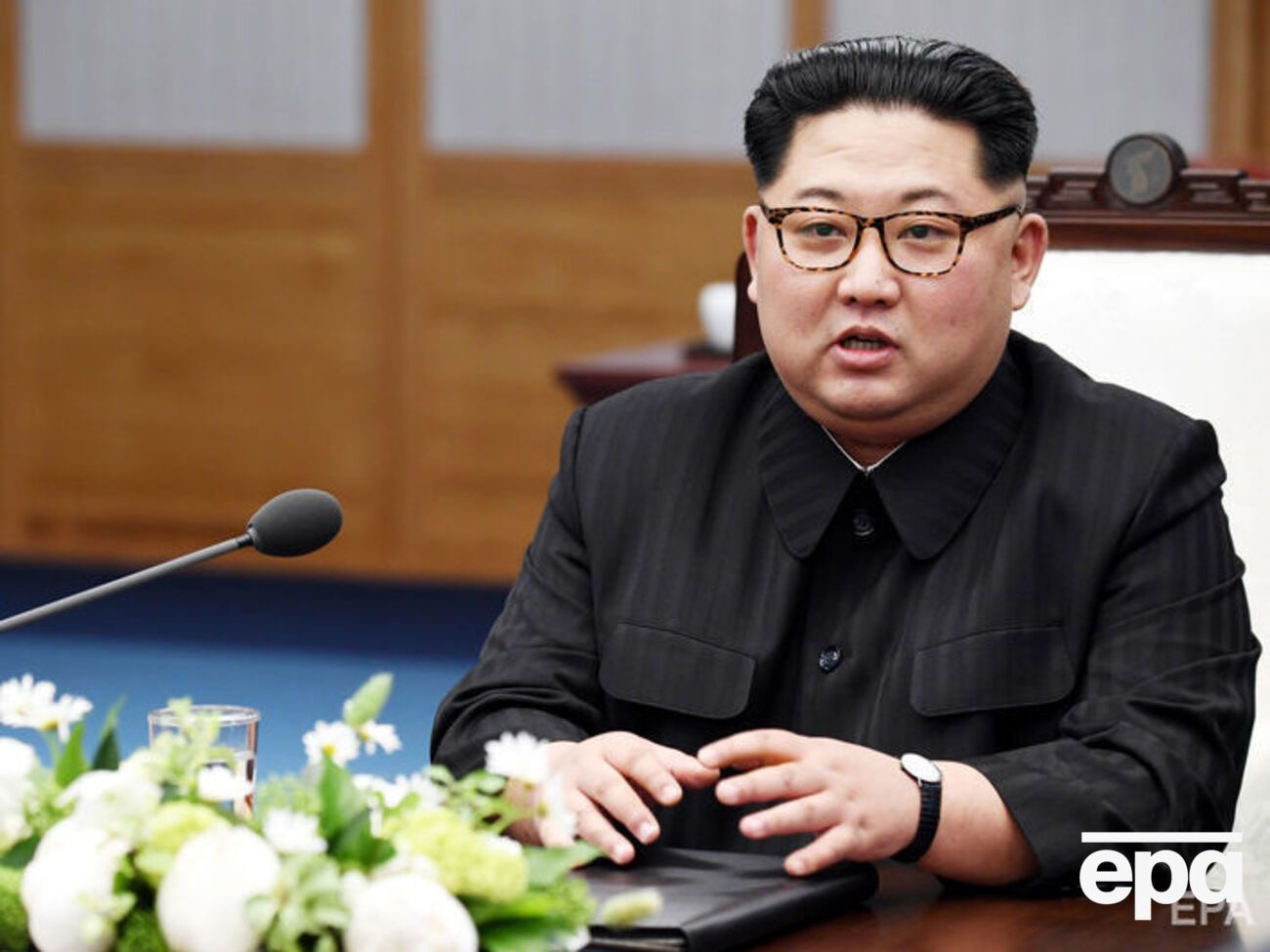 Під час переговорів Кім Чен Ин і Мун Чже Ін обговорили ядерне роззброєння Корейського півострова