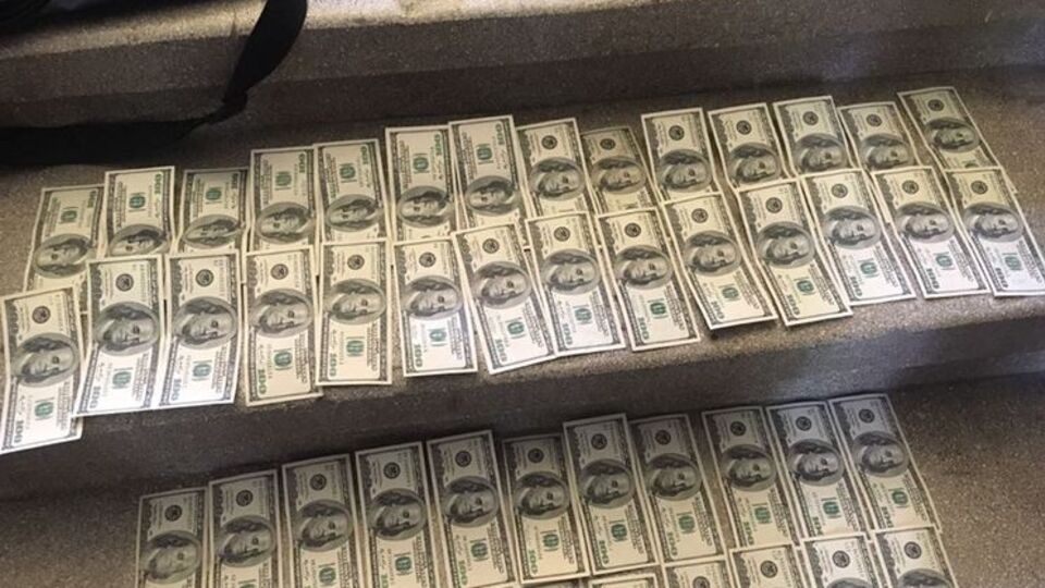 По данным СБУ, полицейские получили взятку за переквалификацию уголовного производства