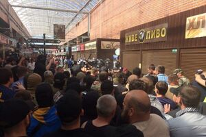 Полиция применила газ против националистов из С14