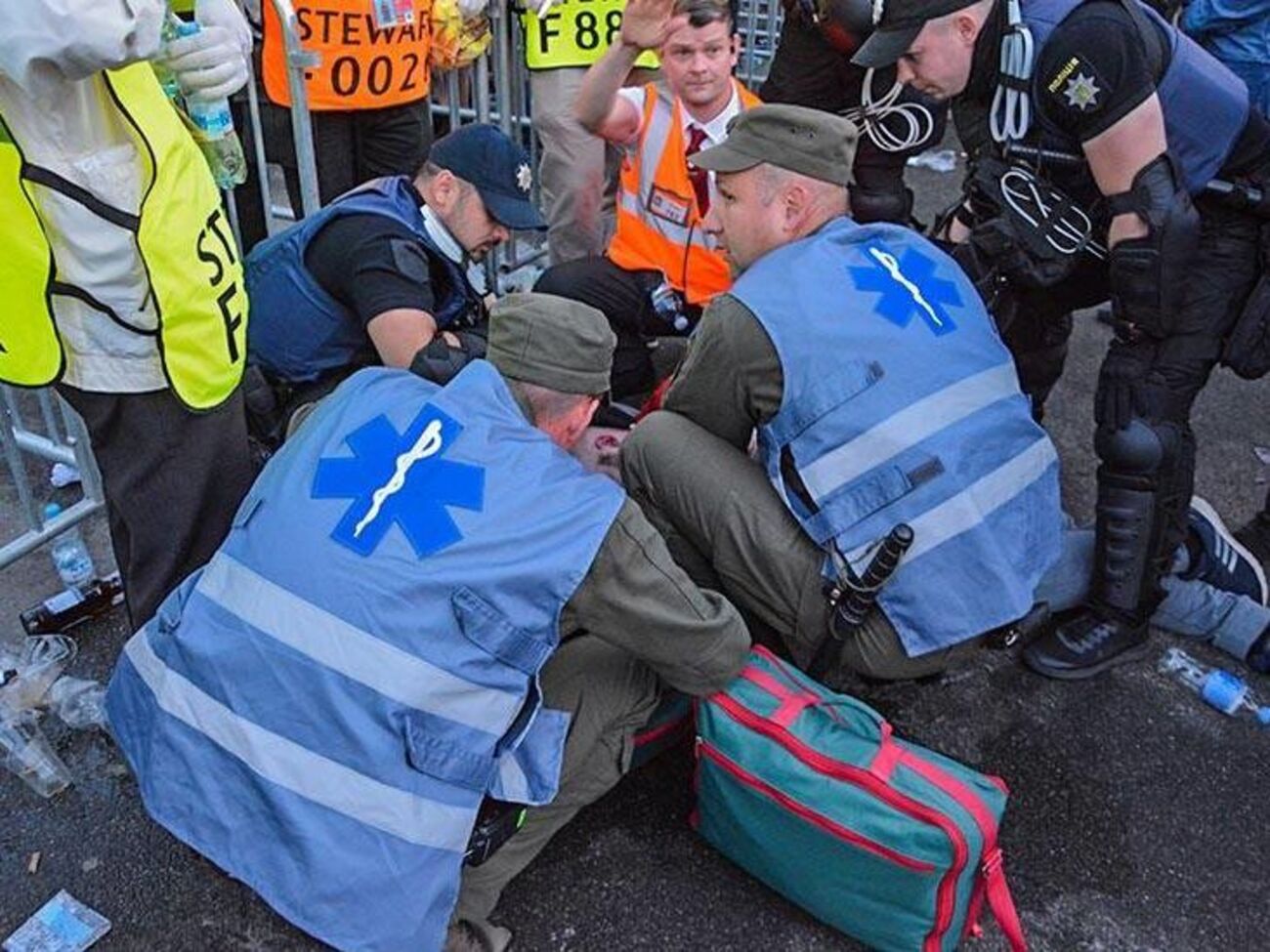 Гвардійцям і медичним працівникам удалося повернути до тями вболівальника
