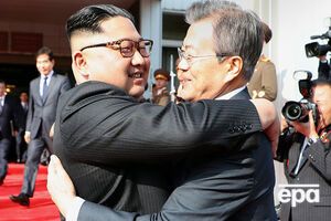 Кім Чен Ин і Мун Чже Ін домовилися провести 1 червня міжкорейські переговори на високому рівні