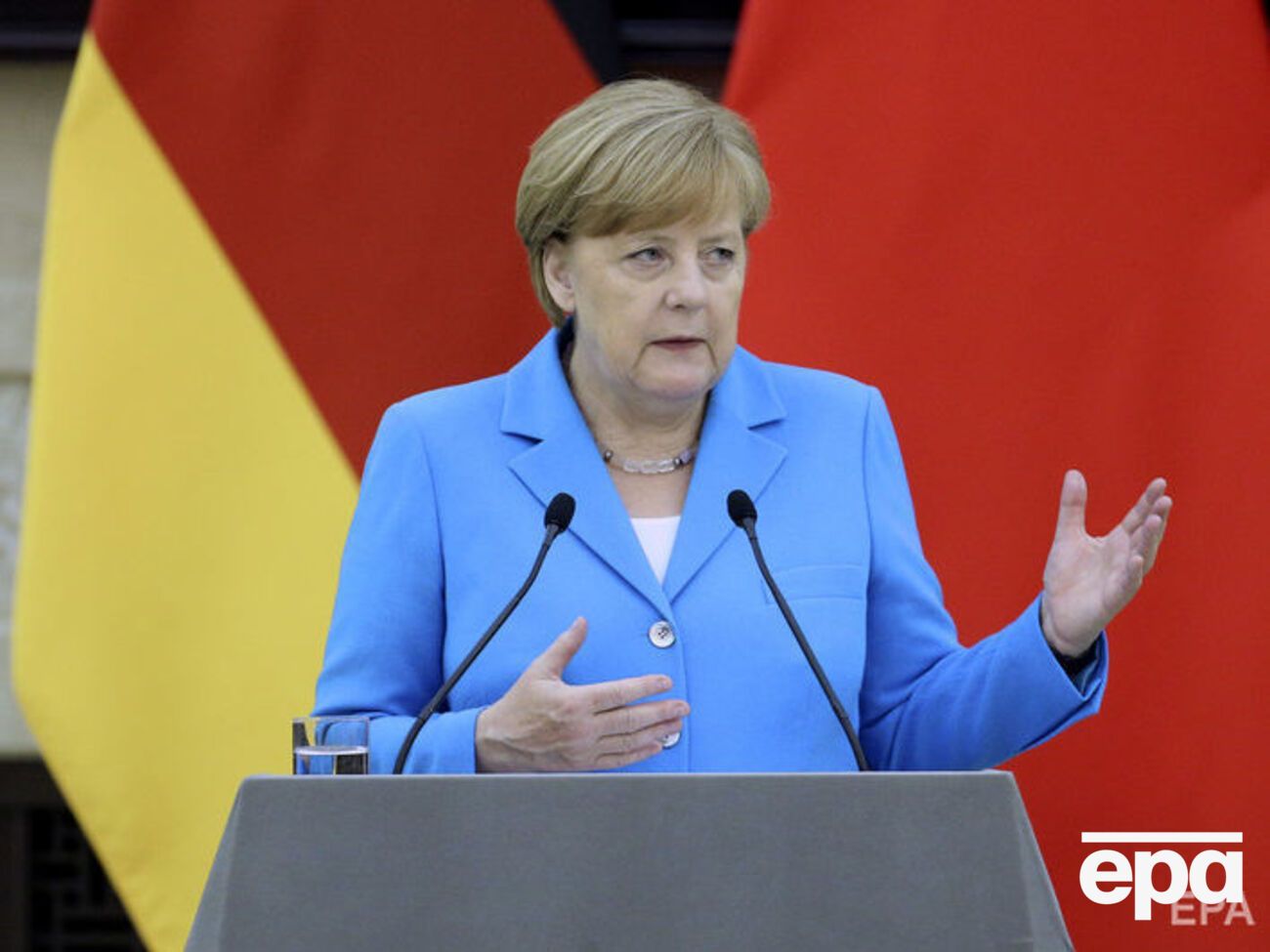 Активисты написали письмо Меркель с просьбой способствовать освобождению Сенцова