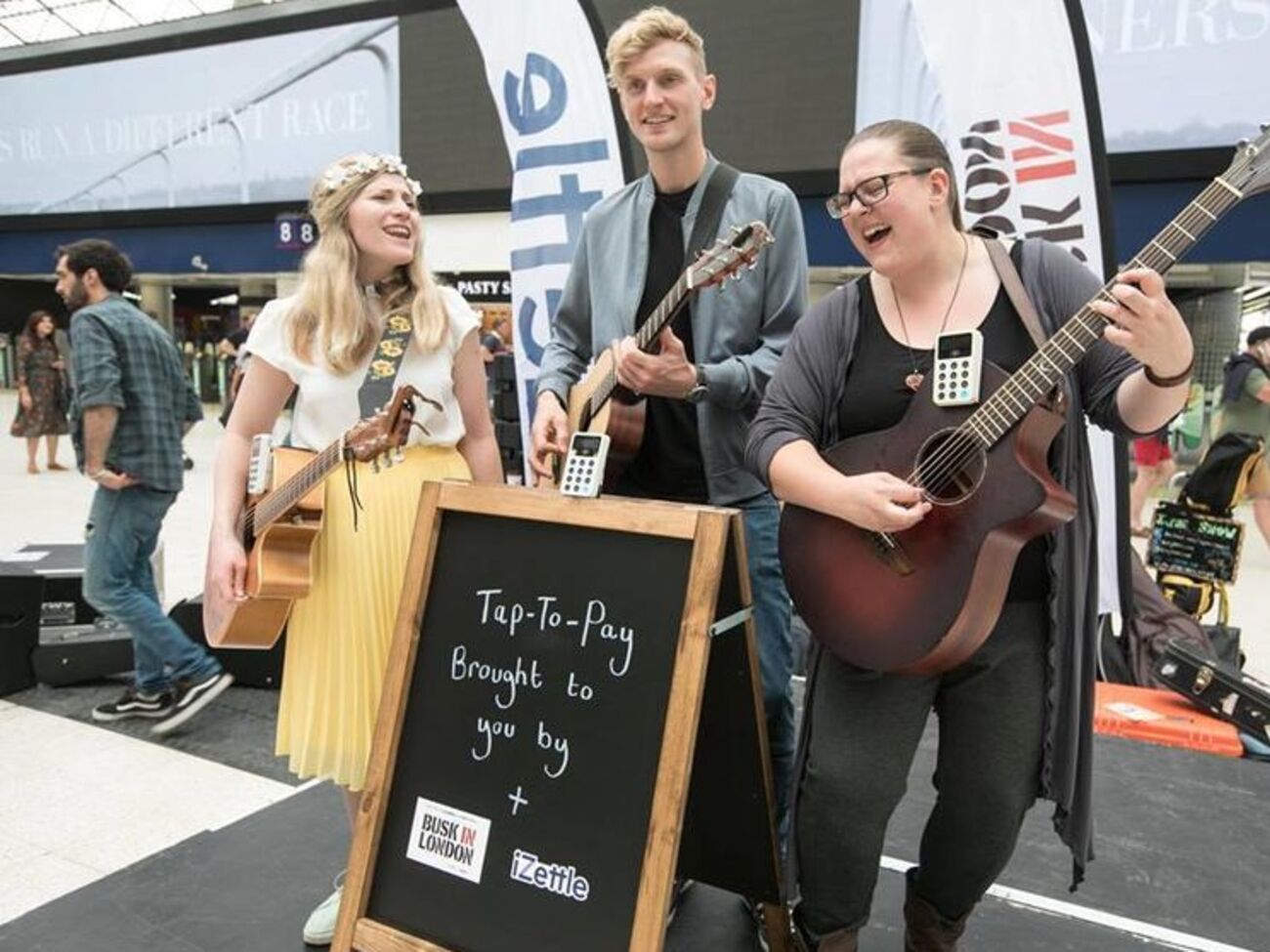 Музыканты смогут собирать пожертвования с помощью системы бесконтактных платежей