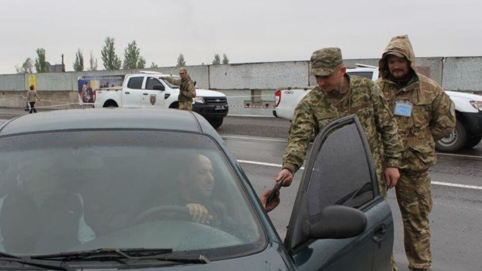 Пропускной режим действует на Донбассе с января 2015 года