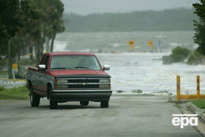 Шторм "Альберто" налетів на південно-східне узбережжя США