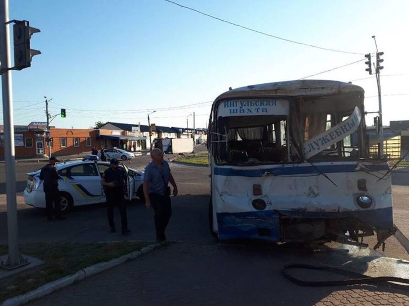 Автобус перевозив гірників Інгульської шахти на робоче місце