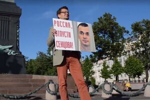 Сушкевич вийшов на одиночний пікет на підтримку Сенцова