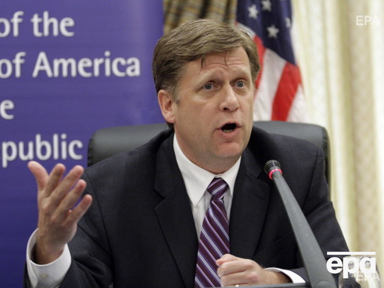 Макфол: Конечно, он думает о нас как о соперниках