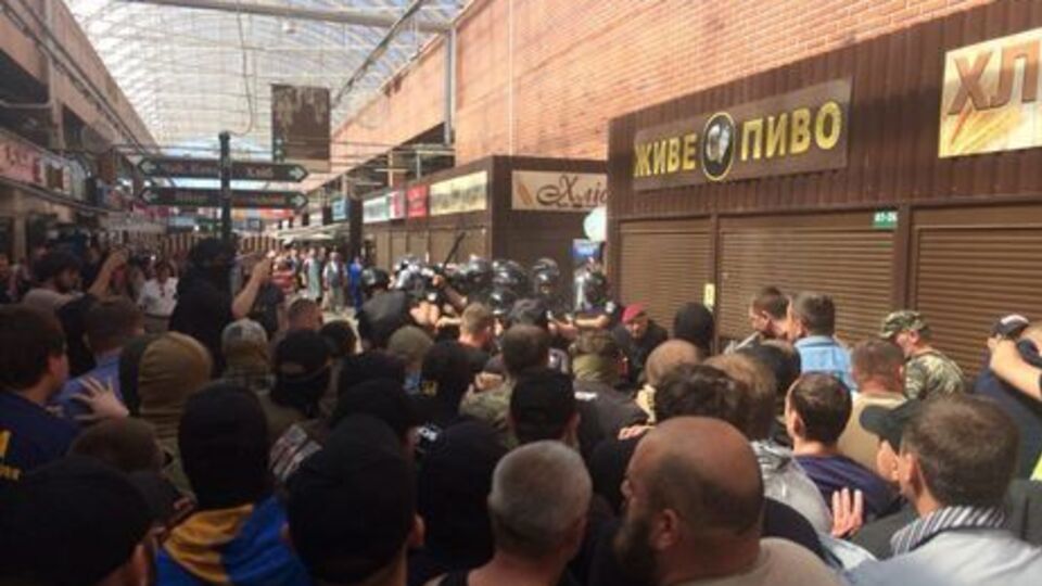 Нардеп узяв на поруки одного із затриманих після заворушень на ринку