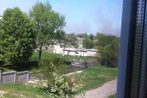 На території колишнього складу почалася пожежа