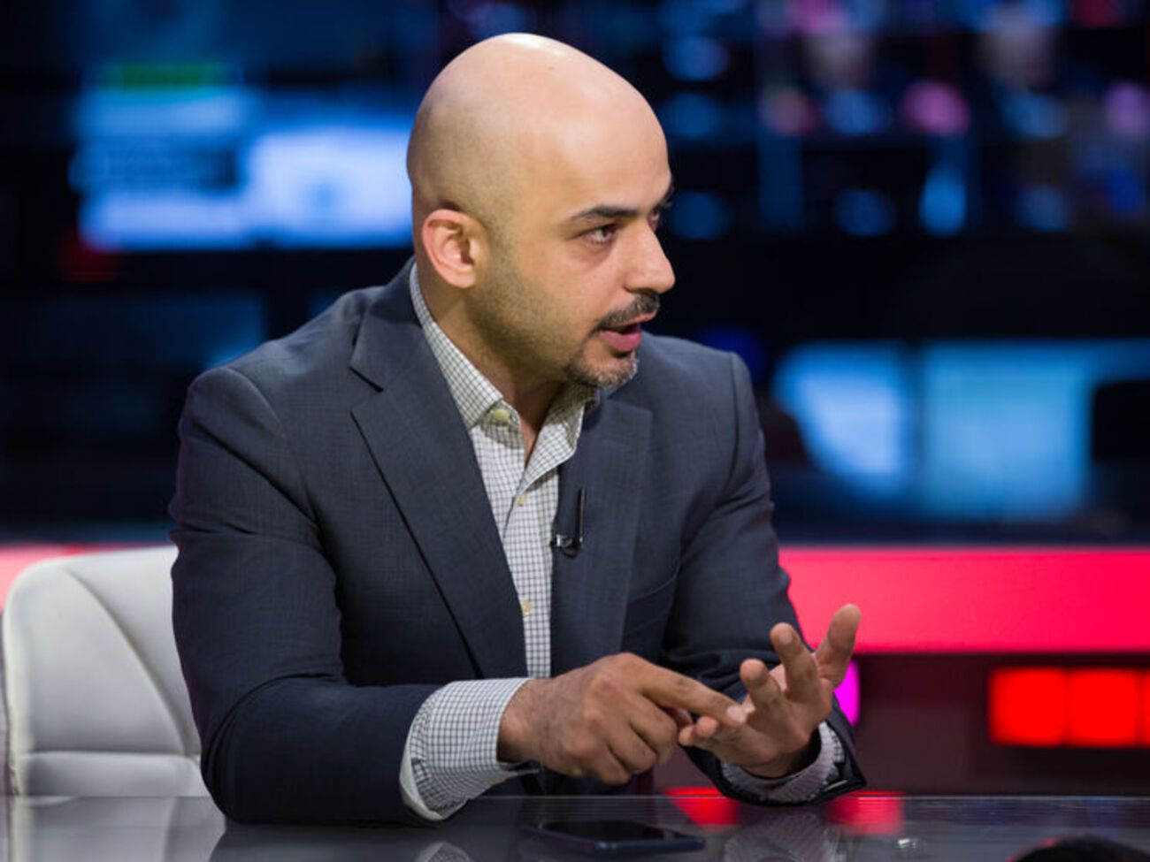 Найєм про запобіжний захід для двох підозрюваних у нападі на нього: Удень вони цілком вільно можуть пересуватися, і мені мало зрозуміло, як слідство контролюватиме виконання цього запобіжного заходу