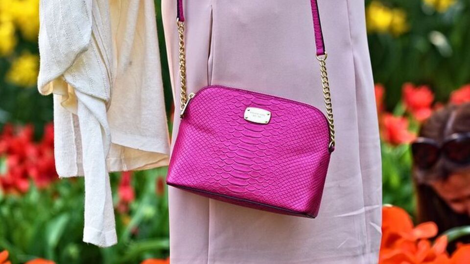 Фейкову сумку видадуть ум'ятини і заломи