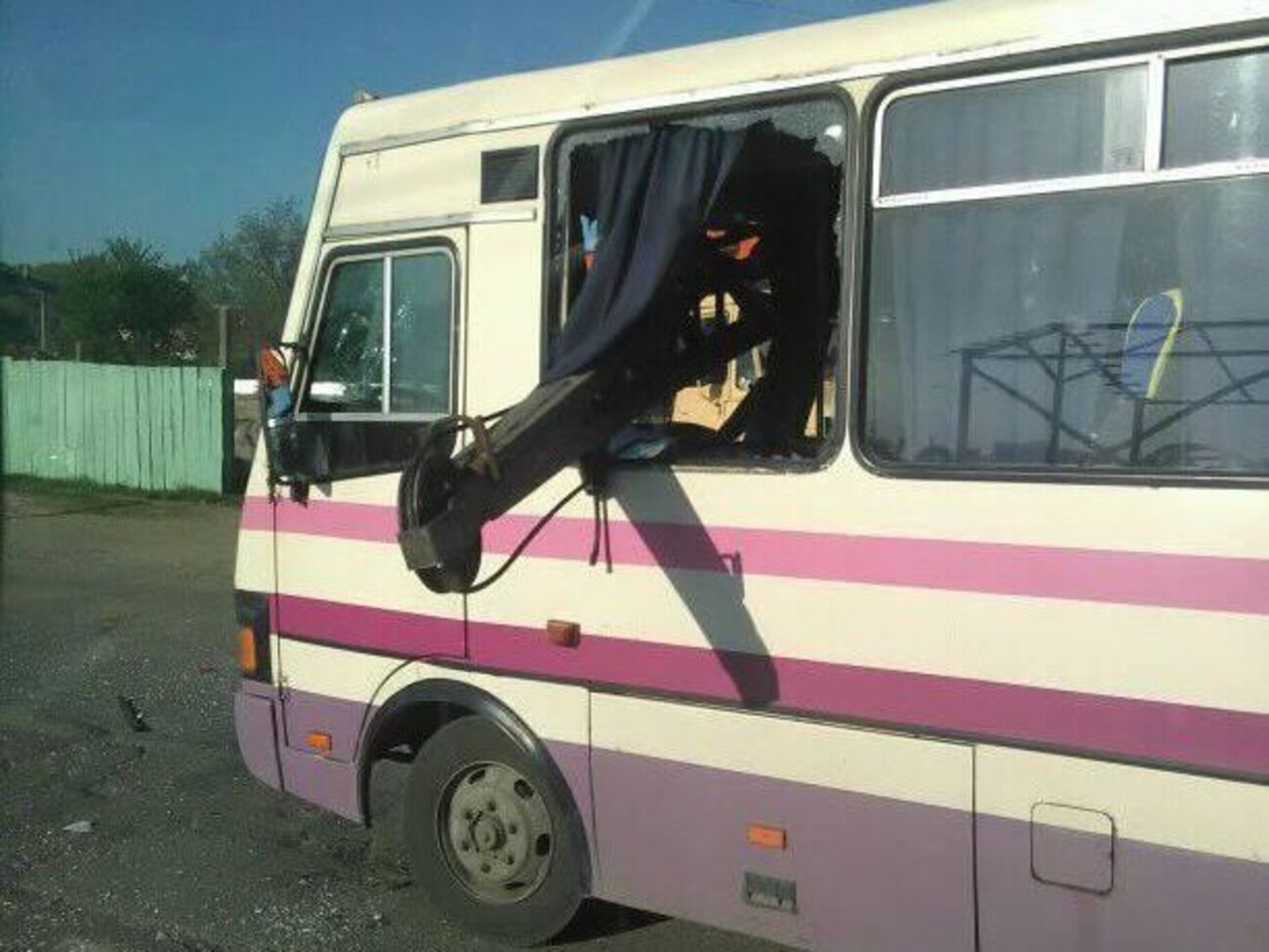 У Чернівцях сталася ДТП із краном і маршруткою