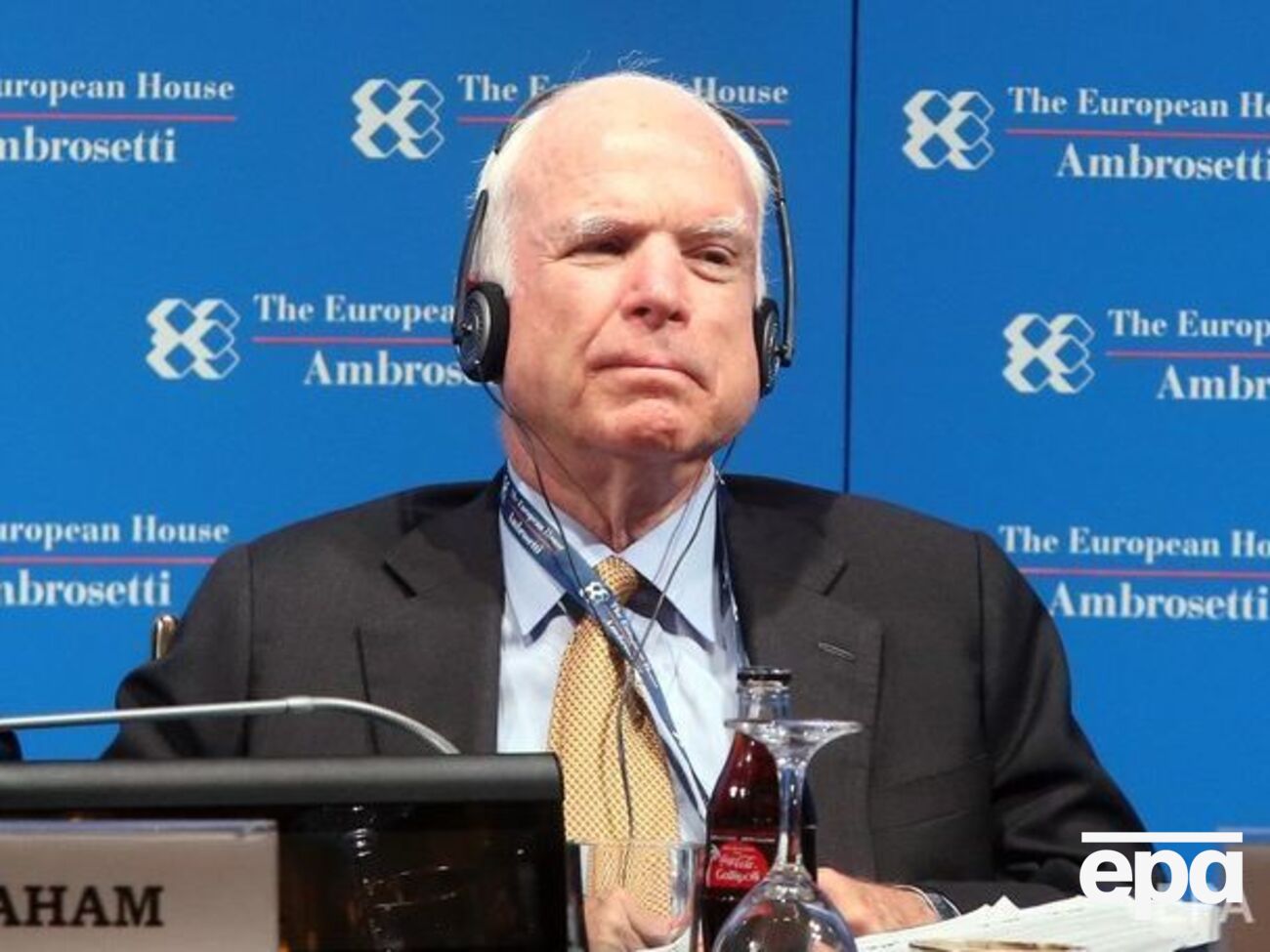 Маккейн закликав Америку перейти в наступ в інформаційній війні проти Росії