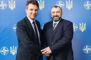 Заместитель министра обороны Украины Игорь Павловский и помощник секретаря НАТО по оборонным инвестициям Камиль Гранд обсудили сотрудничество