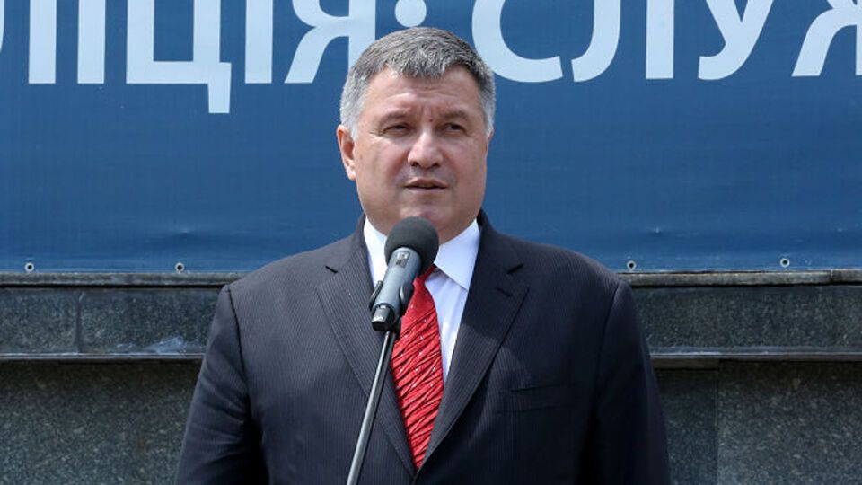Аваков: Я достатньо володію державною мовою не для того, щоб мати провокацію в такому запитанні від вас