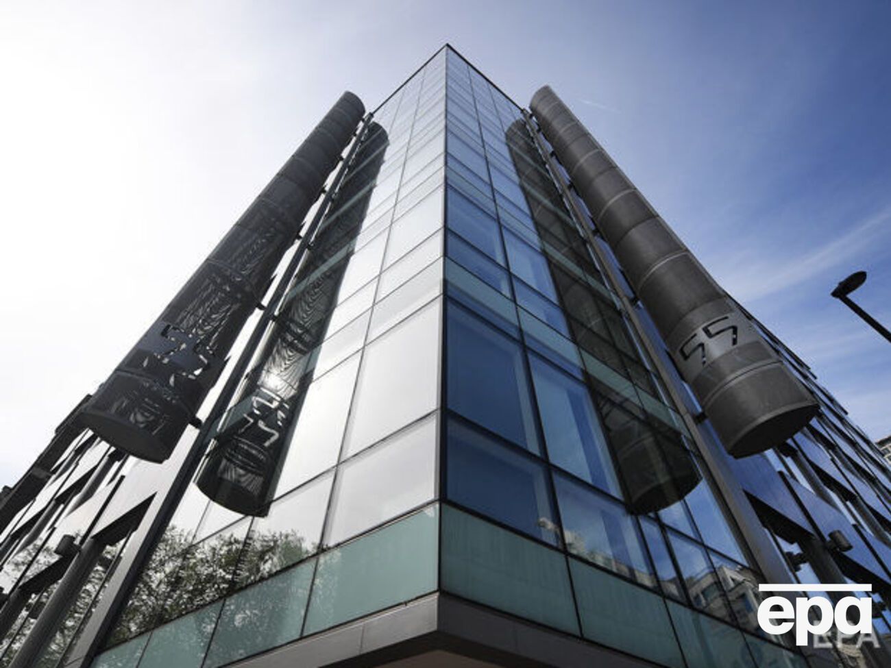 Cambridge Analytica жаловалась, что потеряла всех клиентов из-за скандала с утечкой данных пользователей Facebook