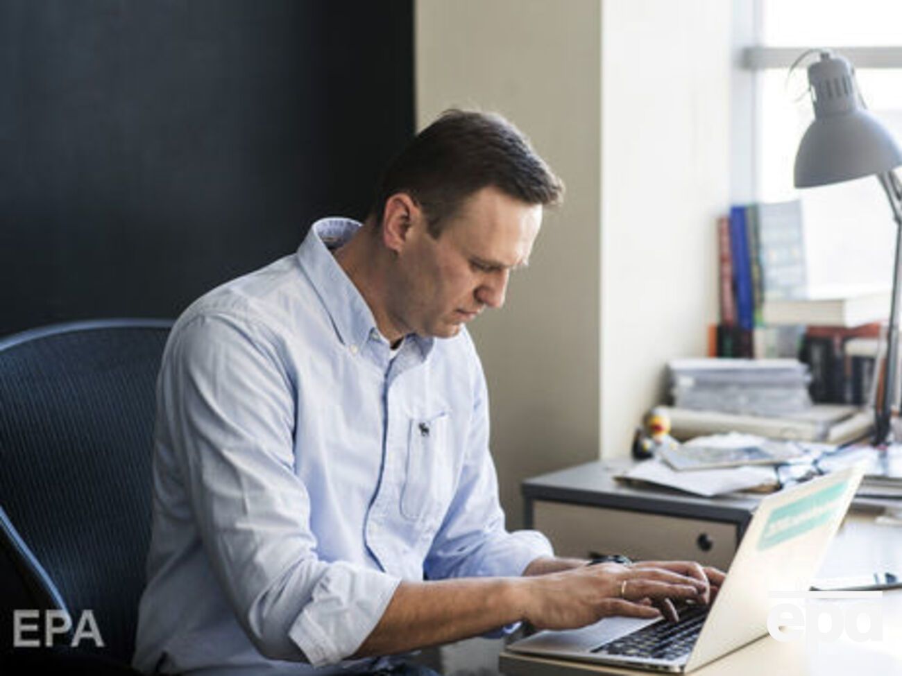 В России накануне объявленной Навальным акции протеста задерживают активистов его движения