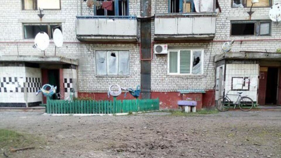 У Майорську обстріляли житлові будинки