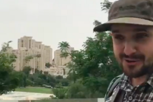 Василий Крутчак: В такой большой делегации не нашлось хотя бы одного человека, который бы его нормально снял на видео?