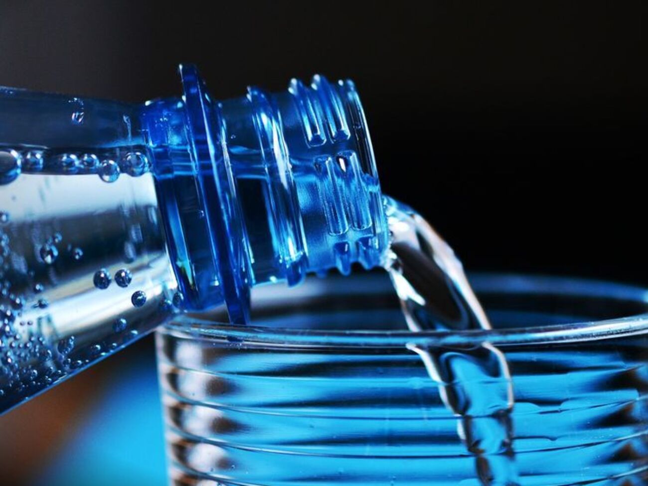 Процес розкладання пляшки починається "протягом кількох годин&ldquo;, запевнив Лонкрофт