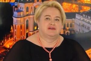Как же надо не любить Киев, ничего не смыслить в его мировой исторической роли, в культурных контекстах, чтобы так издеваться?