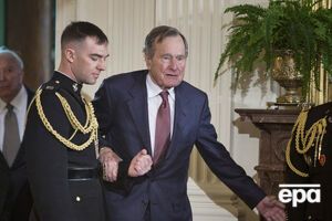 93-летний Буш попал в больницу 22 апреля