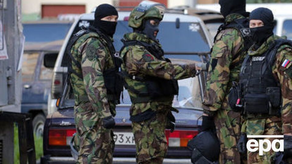 Загін спецпризначення ФСБ Росії штурмував будинок, у якому забарикадувався озброєний невідомий