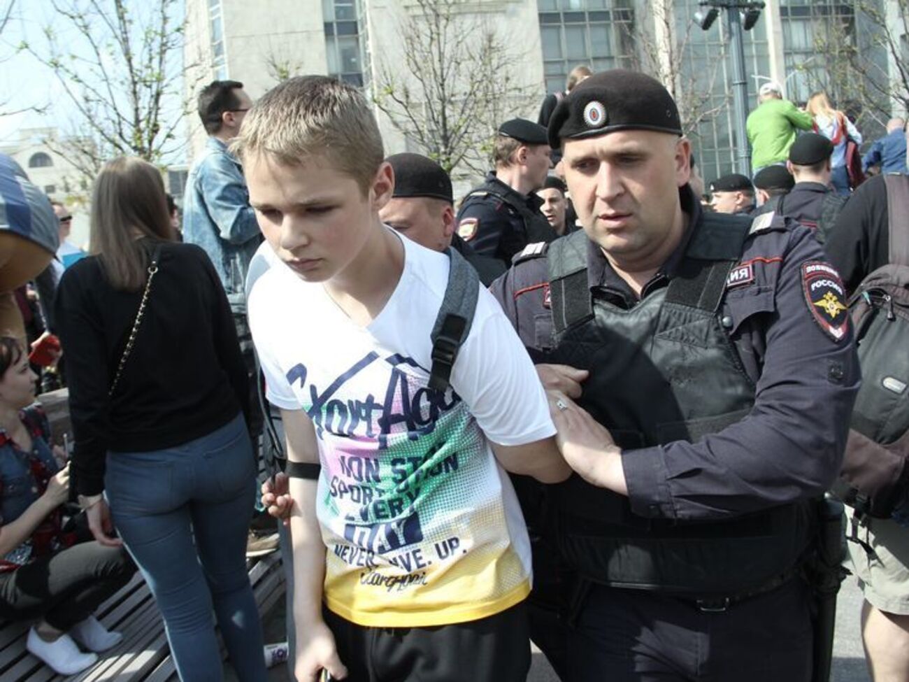 Задержание детей происходило как минимум в Саратове и Москве