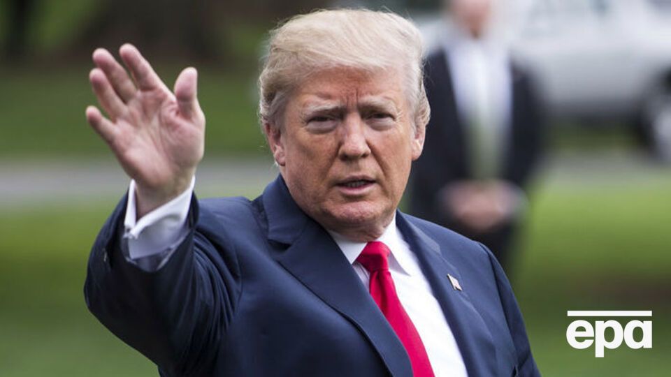 За даними газети, люди з команди Трампа зв'язалися з ізраїльською фірмою у травні 2017 року