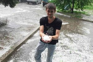 Град сягав сантиметра і більше в діаметрі