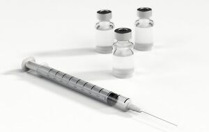 Минздрав призвал отменить запрет на применение вакцин