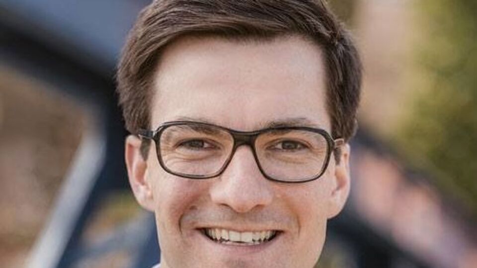 Нападник ударив Хорна перед будівлею, де майбутній мер святкував свою перемогу